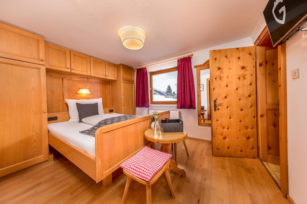Haus Gollas Sankt Anton am Arlberg Bagian luar foto