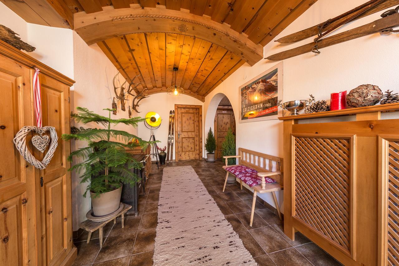 Haus Gollas Sankt Anton am Arlberg Bagian luar foto